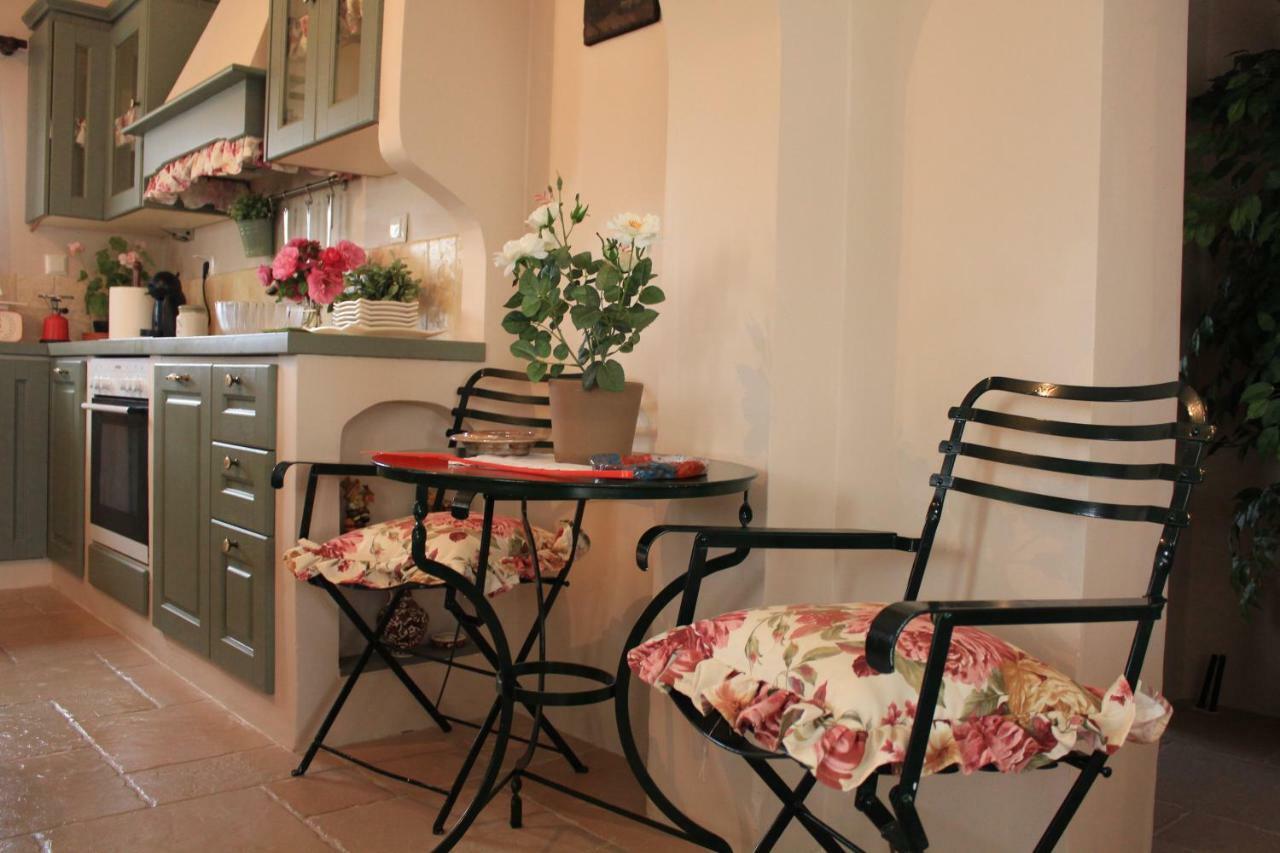 *Villa Pap-Live The Greek Hospitality In A Village* Nea Sampsounta Kültér fotó
