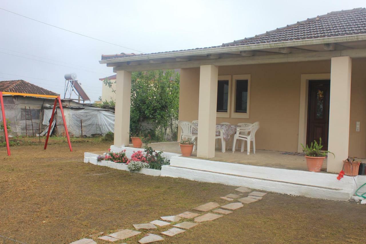 *Villa Pap-Live The Greek Hospitality In A Village* Nea Sampsounta Kültér fotó