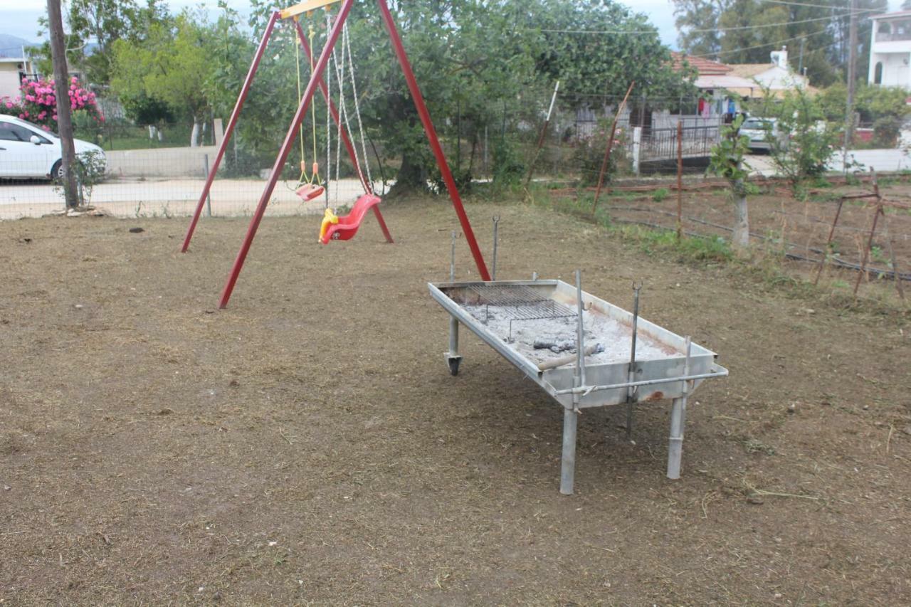 *Villa Pap-Live The Greek Hospitality In A Village* Nea Sampsounta Kültér fotó
